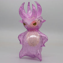Load image into Gallery viewer, Buccal cone 'Violet cream soda color'