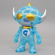 Load image into Gallery viewer, Getchariman 'Underwater camouflage color gold eyes '
