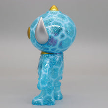 Load image into Gallery viewer, Getchariman 'Underwater camouflage color gold eyes '
