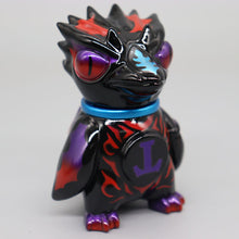 Load image into Gallery viewer, Toby 'Devil color purple eyes'
